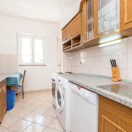 Sunny Rab With 2 Bedrooms Апартаменты Palit